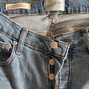 Universal Thread Mid Rise 80s slim - Size 10